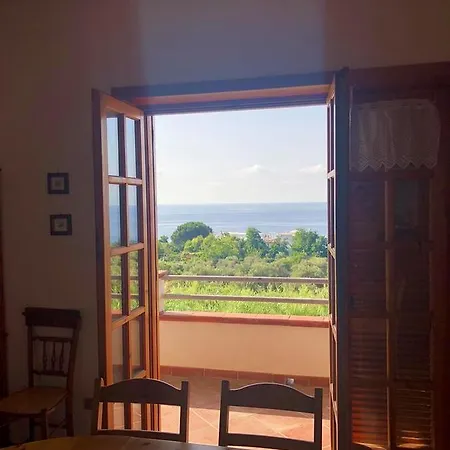 Holiday Feriehus Parghelia